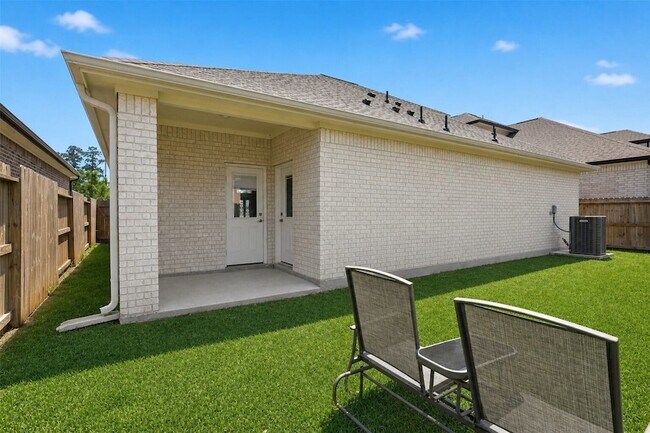 Building Photo - 9738 Champion Heavens Dr
