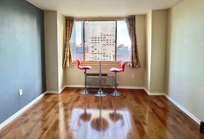 Building Photo - 1 2ND St