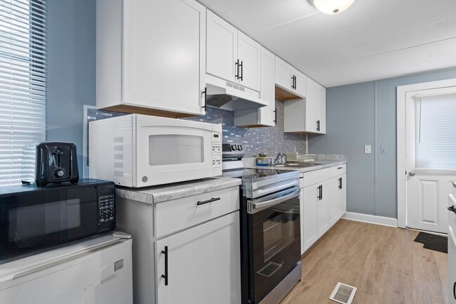 Building Photo - 158 Thomas Field Rd SE