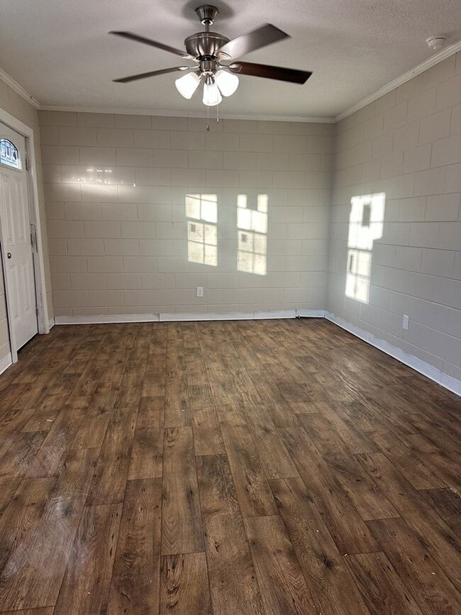 Building Photo - One Month's Free Rent! Charming 3 bedroom home available!  | Section 8 Accepted! |