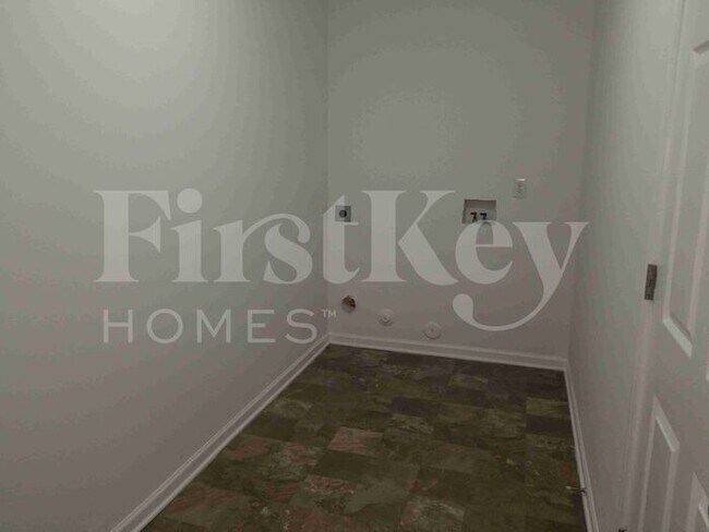 Building Photo - 4460 Vernon Farms Blvd