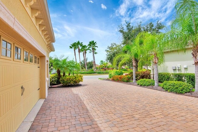 Building Photo - 14721 Castle Park Terrace