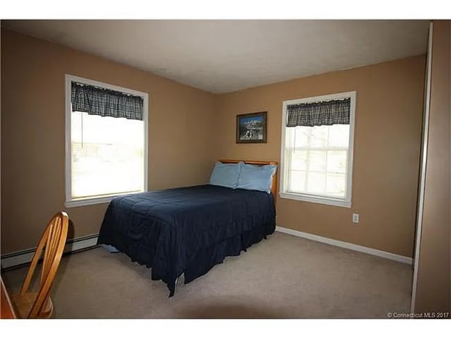 Building Photo - 4 Bed - 2.5 Bath: Single Family Home in Oa...