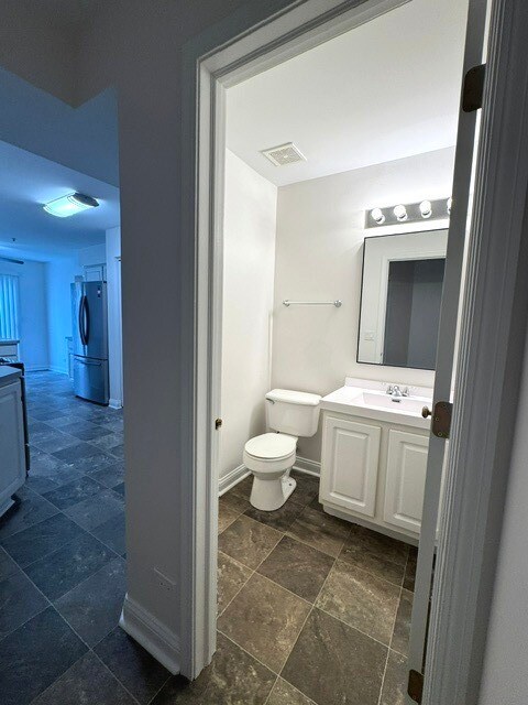 Building Photo - 2479 Frost Dr