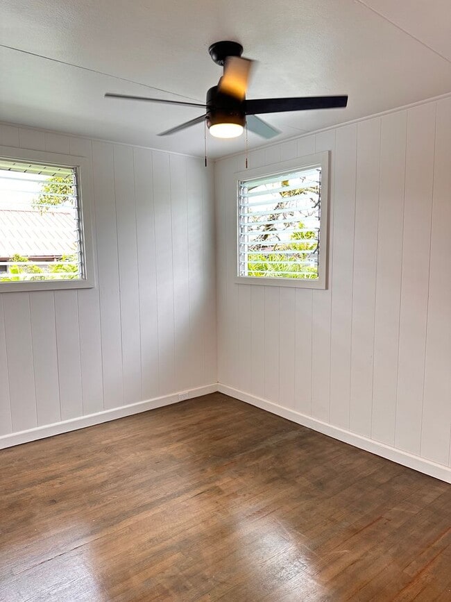 Building Photo - Kaumana Home with Modern Upgrades