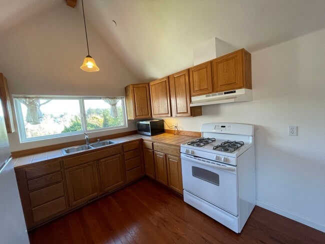 Building Photo - 837 Bantam Way