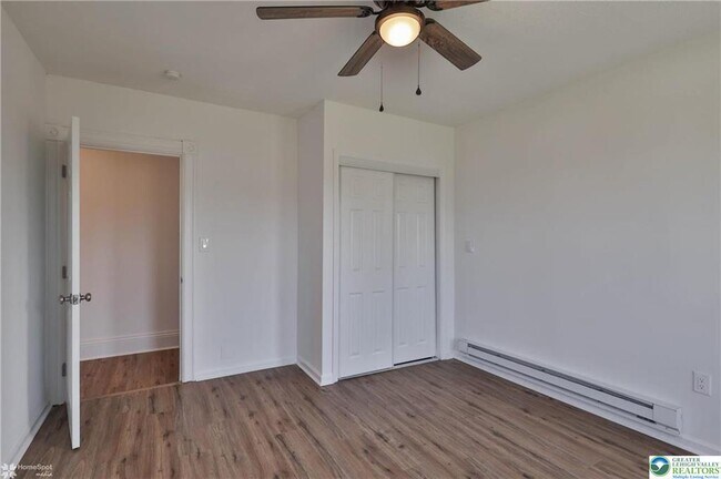 Building Photo - 1660 Main St