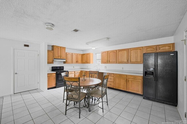 Building Photo - 3161 Tanglewood Trail