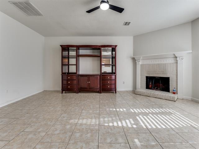 Building Photo - 740 Lovern St