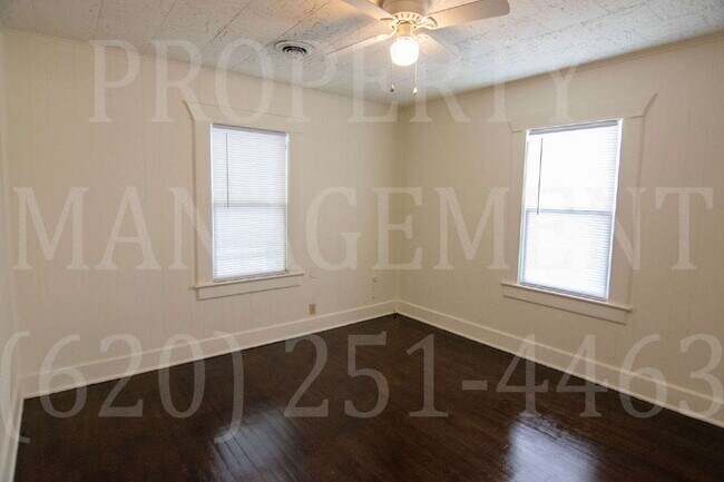 Building Photo - 2 Bedroom 1 Bath