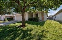 Building Photo - Updated 4/BR 2/BA Home Minutes from Downtown!