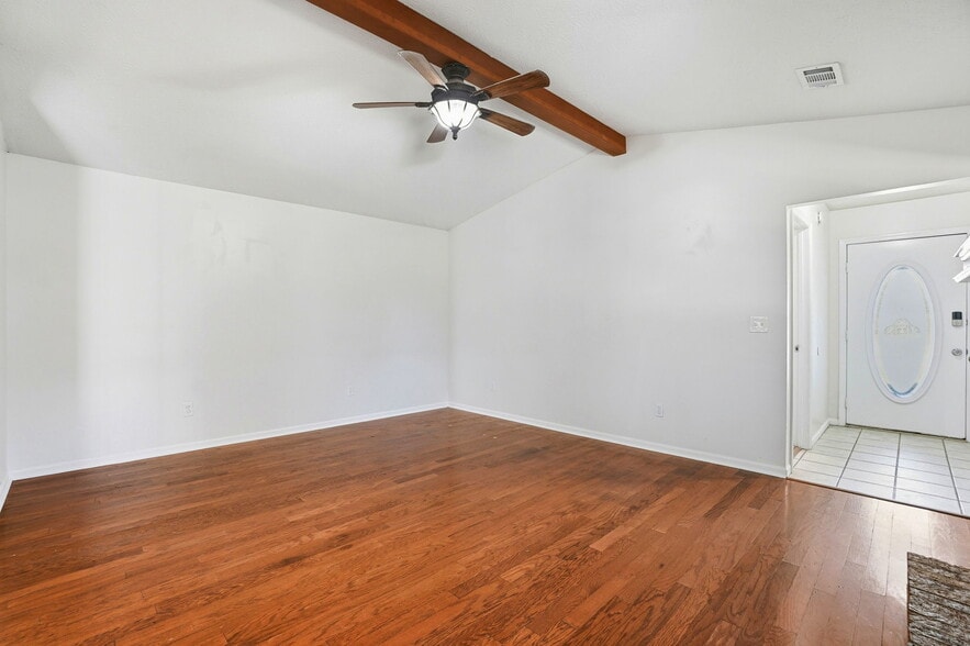 Building Photo - 2107 Geralo Ln