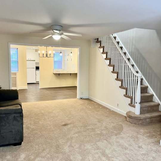 Building Photo - 135 N Carol Blvd