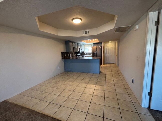 Building Photo - 2 Bedroom - 2 Bath Condo