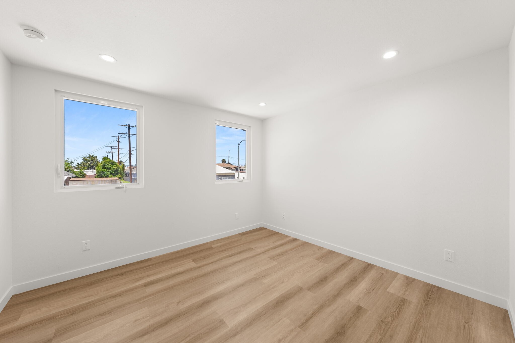 Building Photo - 4700 S Gramercy Pl