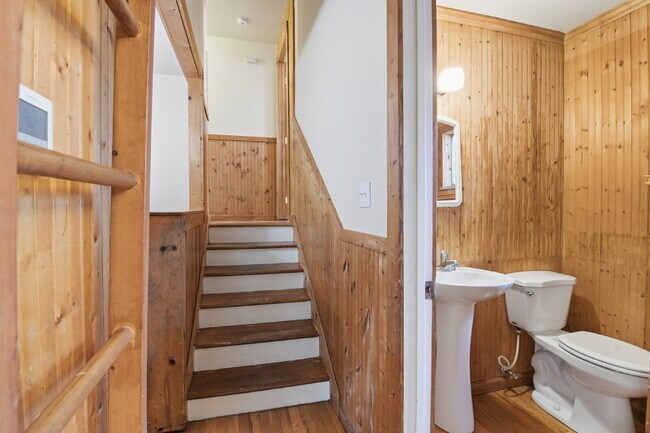 Building Photo - $2,495.95, 4 bed, 1.5 bath with a large backyard.