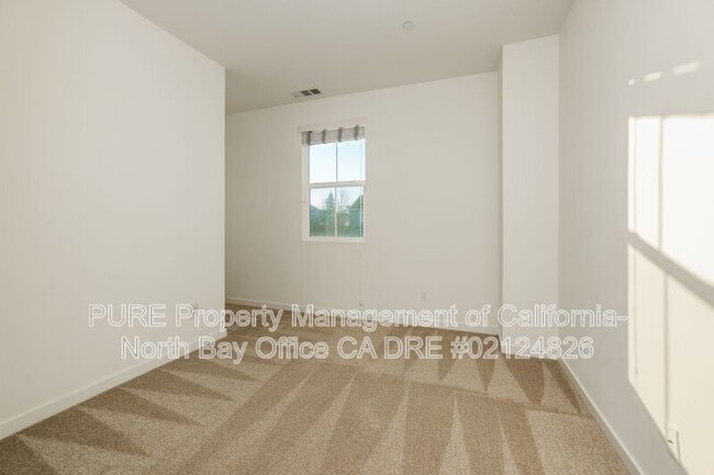 Building Photo - 2976 Bay Village Ave