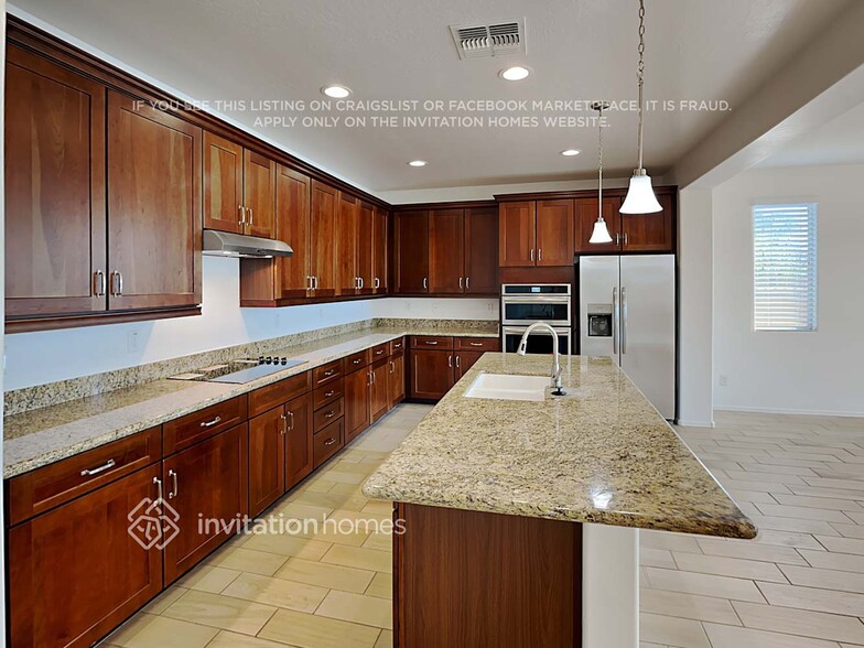 Building Photo - 22519 E Calle de Flores