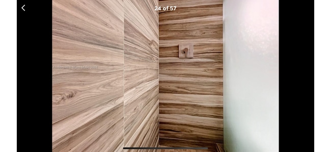 Building Photo - 13804 Kendale Lakes Dr