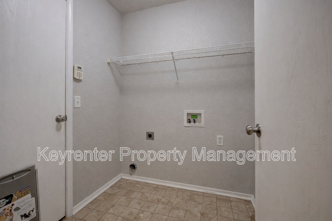 Building Photo - 15405 Acacia Rd