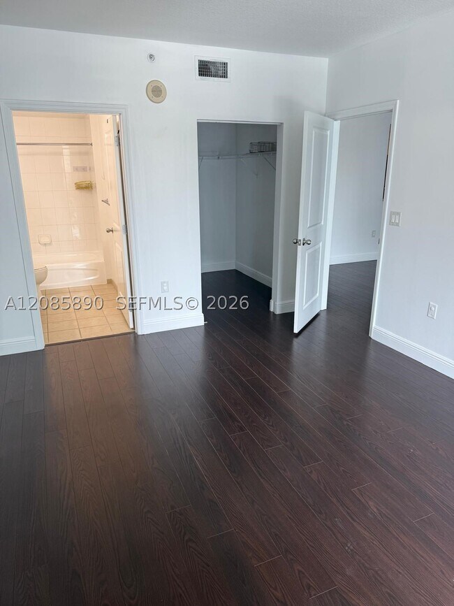 Building Photo - 1250 S Miami Ave
