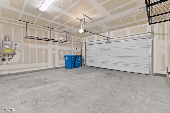 Building Photo - 8338 Carmentis Ave