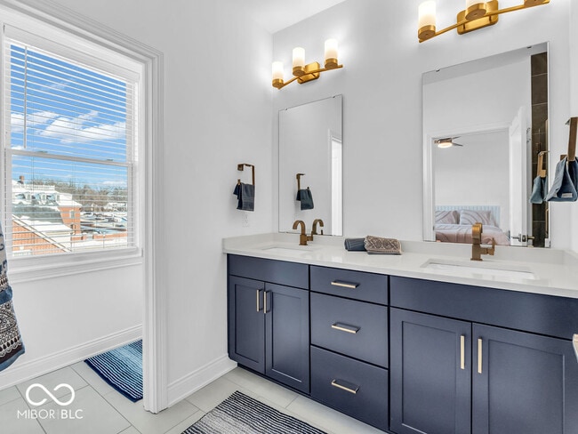 Building Photo - 962 Berkhamsted Ln