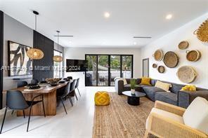 Building Photo - 513 SW 11th St