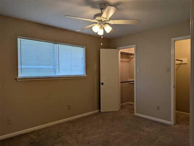 Building Photo - 1810 Mustang Springs Dr