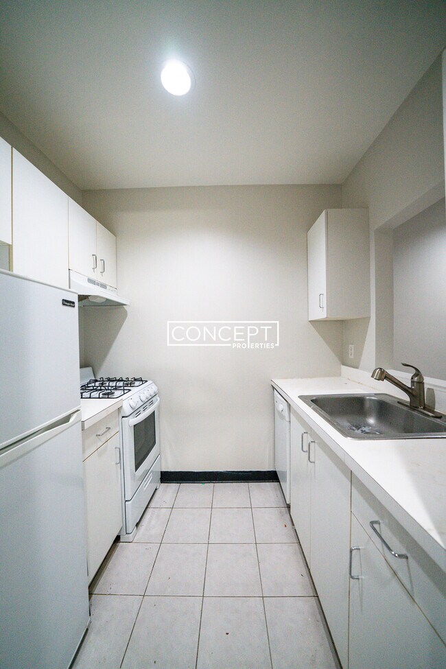 Building Photo - 548 Columbus Ave