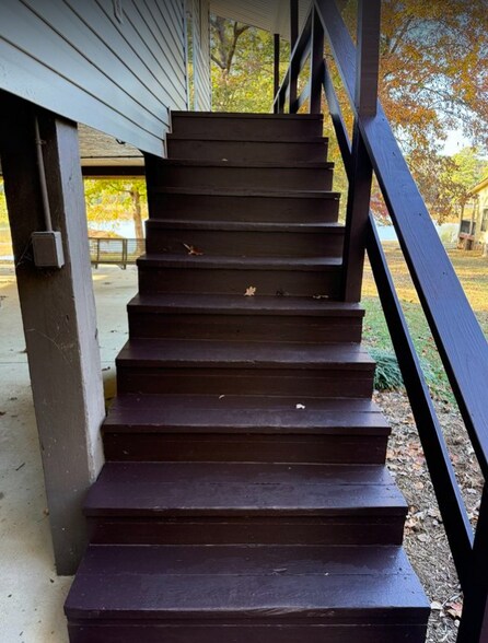 Building Photo - 3058 Bass Dr