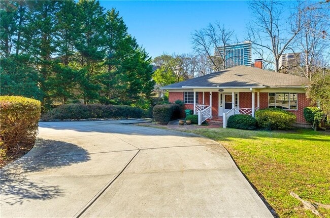 Building Photo - 1032 Standard Dr NE