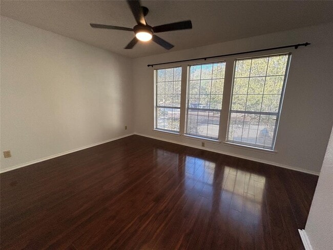 Building Photo - 3809 Spicewood Springs Rd