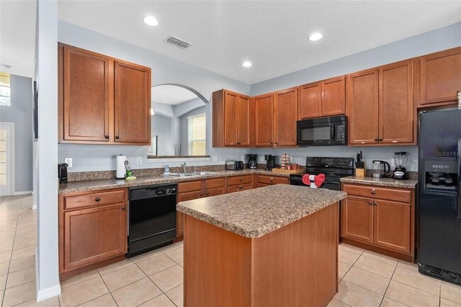 Building Photo - 2547 Dharma Cir