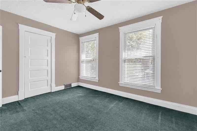 Building Photo - 1221 4th Ave