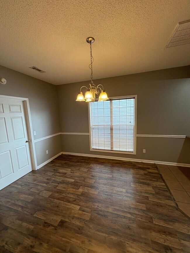 Building Photo - 218 Wakefield Way