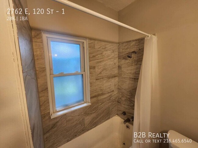 Building Photo - 2762 E 120th St