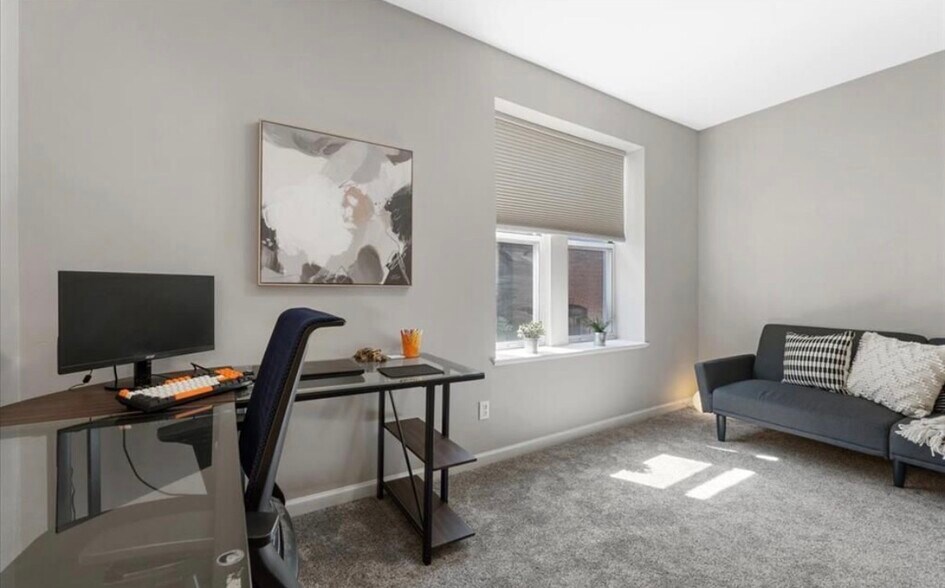 Building Photo - 3618 McRee Ave