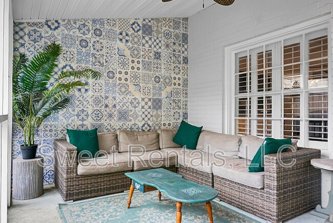 Building Photo - 733 Ralston Ct