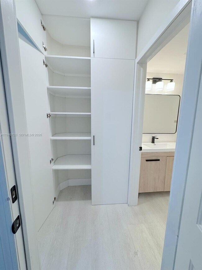 Building Photo - 11400 NW 75th Terrace