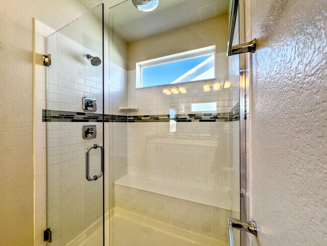 Building Photo - 9344 Beaver Brook Dr