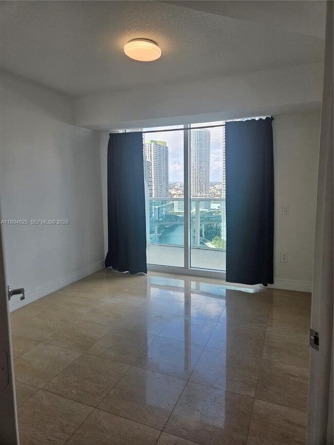 Building Photo - 41 SE 5th St