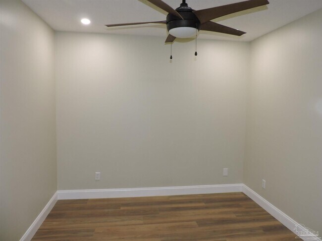 Building Photo - 5001 Grande Dr