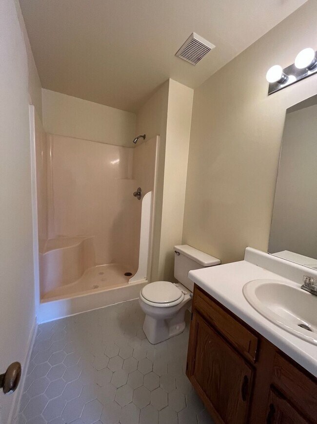 Building Photo - 8704 Hermitage Trace Cir