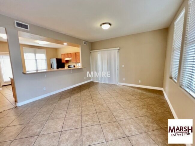 Building Photo - Nice 2-story home with 4 bedrooms in Phoenix!