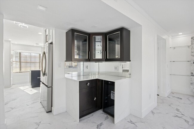 Building Photo - $200 RENT CREDIT | MOVE-IN READY! (Pet Friendly)