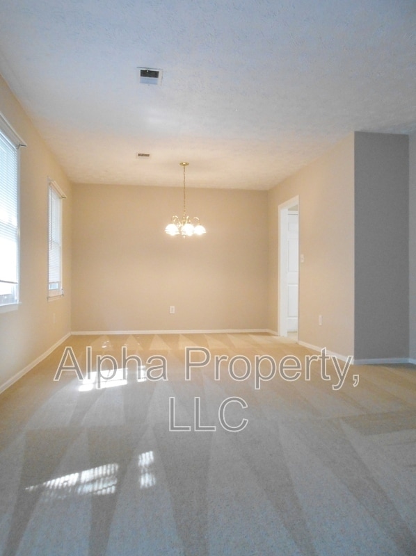 Building Photo - 20 Clearfield Rd