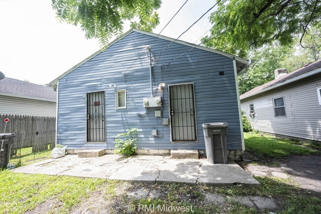 Building Photo - 2903 N Chester Ave