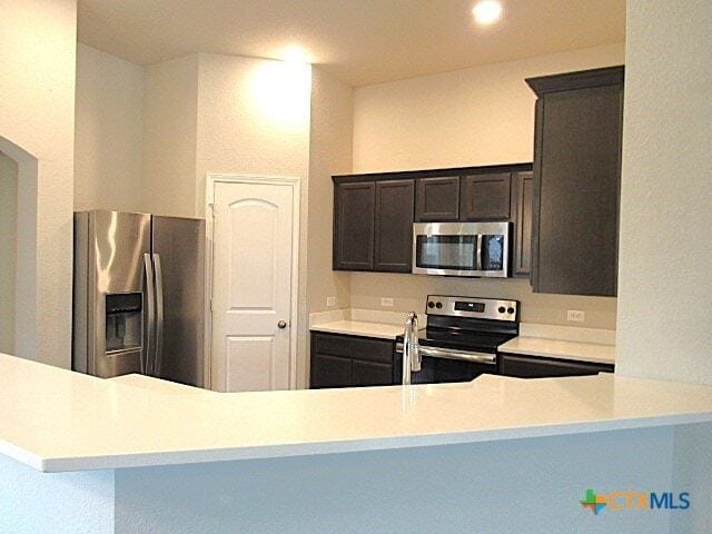 Building Photo - 613 Hobby Rd