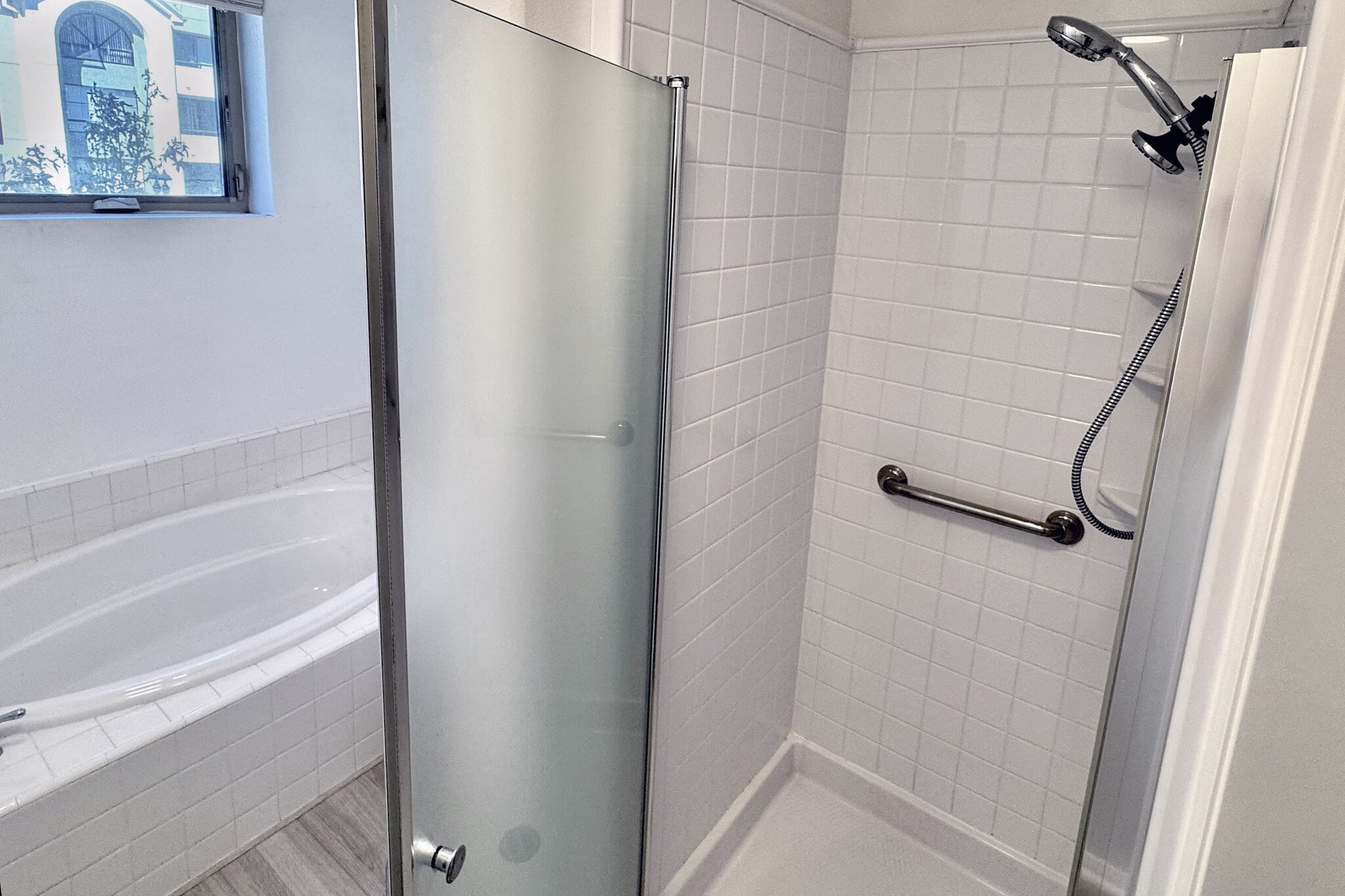 Building Photo - 235 Market St